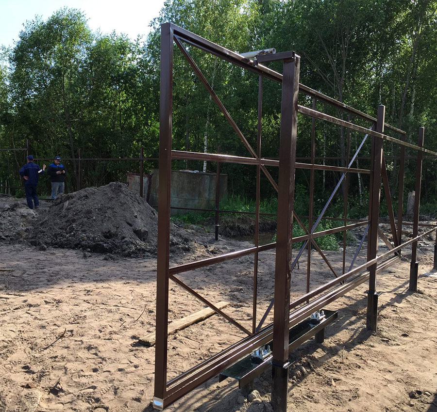Варианты ворот на винтовых сваях в Ярославской области